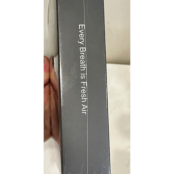 Rsenr Electric Air Purifier Mask, Silver Wearable R12 Pro Sealed - Picture 3 of 5